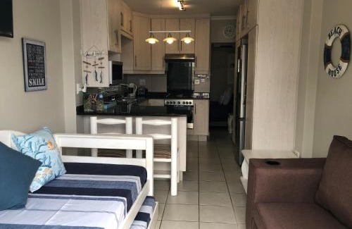 Umhlali Beach Casa | 8 Ocean Drive Self Catering Unit