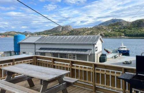 Oksvoll Casa | 8 person holiday home in Oksvoll