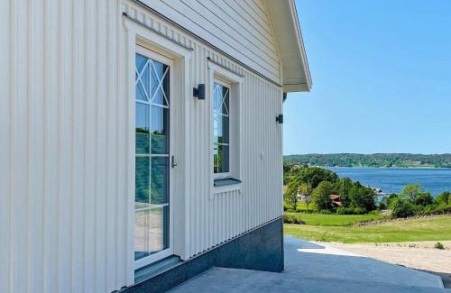 Uddevalla Municipality Casa | 8 person holiday home in UDDEVALLA-By Traum