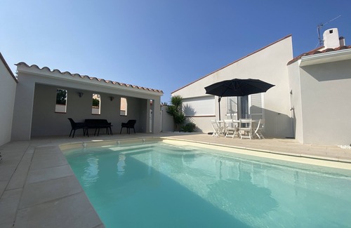 Canohes Casa | 8-person villa with pool and air conditioning, children's playroom