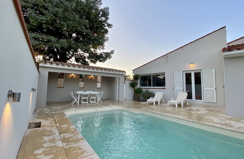 Canohes Casa | 8-person villa with pool and air conditioning, children's playroom