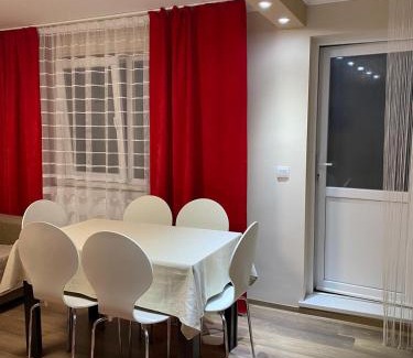 Cavnic Apartamento | 8 RESIDENCE APARTAMENT