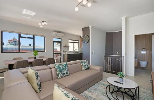 Century City Apartamento | 8 Sleeper Luxury Duplex Penthouse