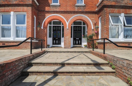 Seaford Cabaña | 8 THE CUCKMERE, pet friendly, country holiday cottage in Seaford