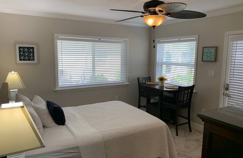 Siesta Key Hotel | #8-TwinPalms-King Studio Suite