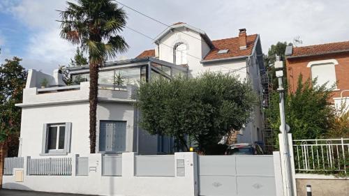 La Terrasse Apartamento | 80 m2 appartement indépendant, 4 personnes et plus, piscine et jardin Direct Gare Aéroport