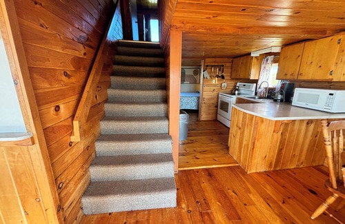 Borden-Carleton Cabaña | 80 Oceanside Cottage