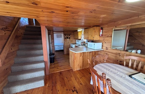 Borden-Carleton Cabaña | 80 Oceanside Cottage