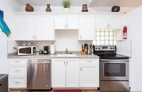 Kensington Cabaña | 800 sq ft oasis in kensington