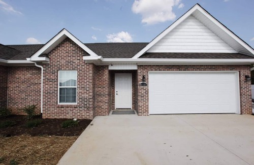 Karns Casa | 8039 Beautiful *New Construction* 20 mins to UT