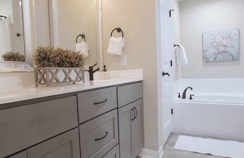 Karns Casa | 8039 Beautiful *New Construction* 20 mins to UT