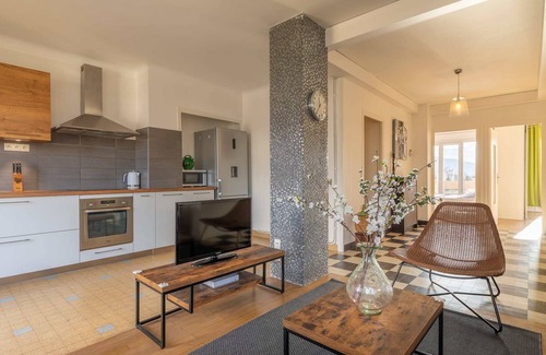 Quartier Exposition-Bajatiere Apartamento | ¡Apartamento de 80m² que cruza con impresionantes vistas de todas las montañas!