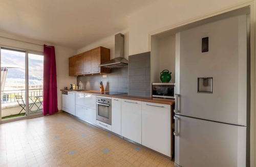 Quartier Exposition-Bajatiere Apartamento | ¡Apartamento de 80m² que cruza con impresionantes vistas de todas las montañas!