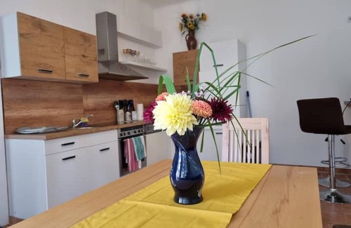 Traiskirchen Casa | 80m2 Holiday Home on a Farm south of Vienna