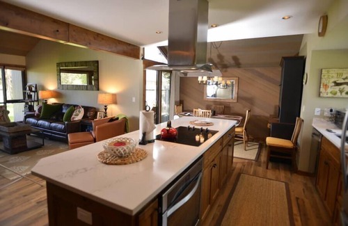 Sunriver Condominio | 81 Meadow House: condominio de 2 dormitorios / 2 baños en Sunriver, para 4 personas