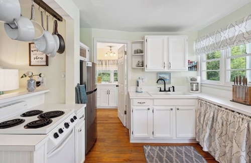 Folly Beach Casa | 817 E Ashely Ave - Pleasant Breeze