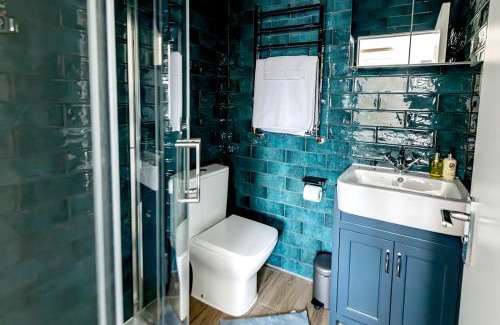 Dalston Hotel | 82A Dalston Lane Terrace