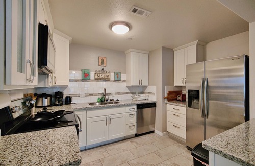 South San Francisco Apartamento | 840-#3 Spacious, new, Safe parking garage, Condo type unit, A/C & Elev. near SFO