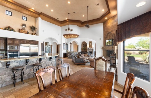 Cave Creek Casa | 8400sf Espectacular Mansión PISCINA y mini golf de Scottsdale / Cave Creek (16 camas)