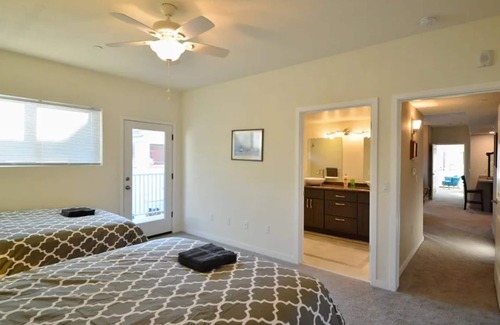 Paradise Valley Apartamento | 8402 - Spacious Apartment with A/C & Elevator near SFO