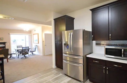 Downtown Apartamento | 8405 Upscale Penthouse Elevator & Parking near SFO