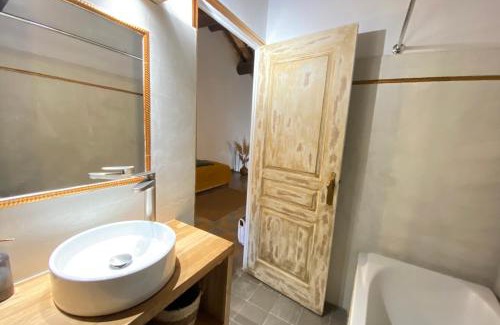 Althen-des-Paluds Apartamento | 84B6 - Loft in charming 18th century farmhouse