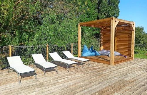 Althen-des-Paluds Apartamento | 84B6 - Loft in charming 18th century farmhouse