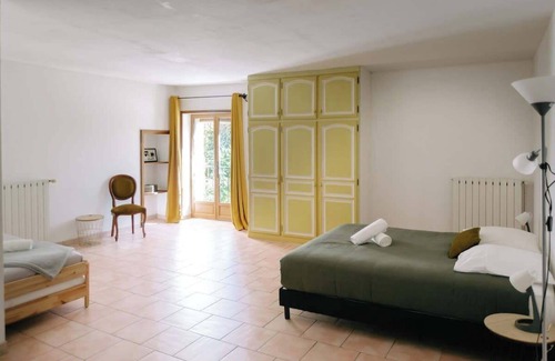Althen-des-Paluds Otro | 84B7 - Accommodation in a charming 18th century farmhouse