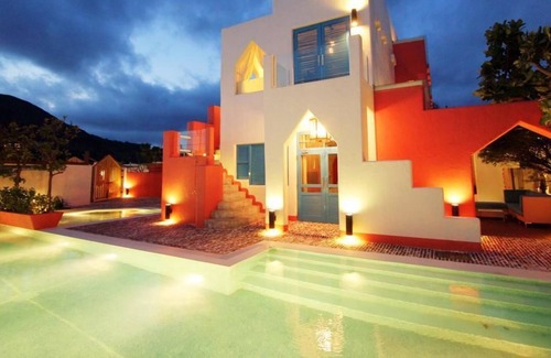 Sail Rock Beach Cama Y Desayuno | 866 Oceanic View Villa