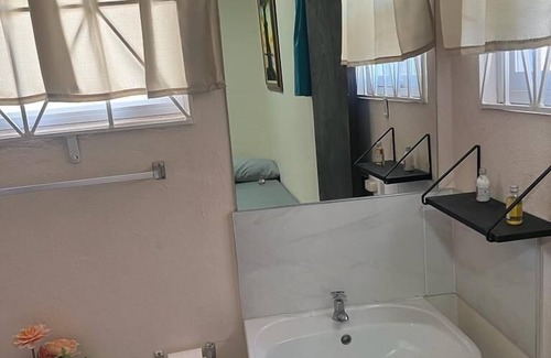 Gordon Town Casa | 876 Penthouse Suites By Kingston Airport 🇯🇲