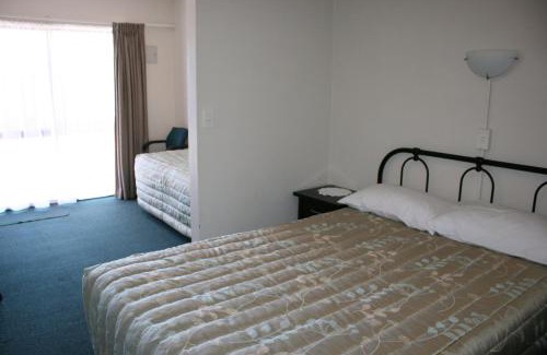 Wellington Hotel | 88 Wallace Court Motel