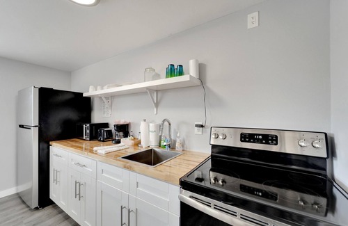 Tampa Apartamento | 8818 Rocky Creek Drive, Unit B