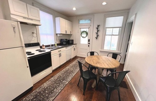 German Village Casa | 886 Macon (2 bdrm) · Walkable German Village home w/ fenced yard