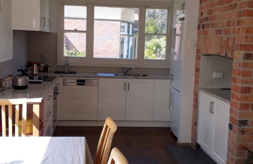 Newstead Casa | 89 Elphin Road Launceston