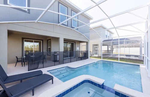 Davenport Casa | 8933CCD-The Retreat at ChampionsGate by RedAwning