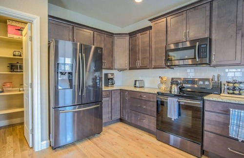 Colorado Springs Casa | 8BD Mnt Views☀Jardín de los Dioses☼Grupos grandes