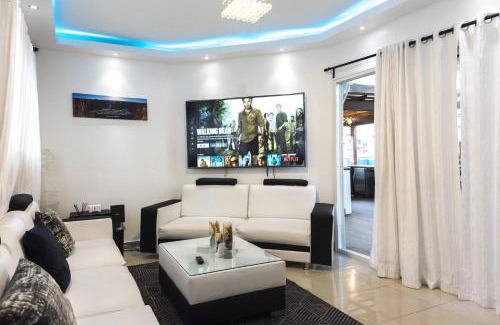 Santo Domingo Apartamento | 8bdr Penthouse With Private Rooftop Jacuzzi