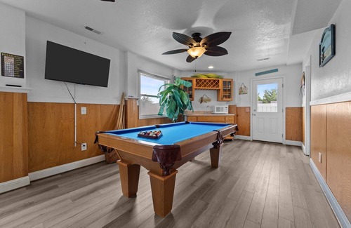 Waves Casa | 8BR Oceanfront home - Game & theater rooms, private pool, hot tub ★★★★★