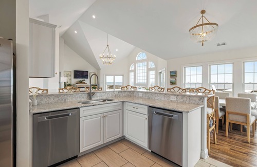 Frisco Casa | 8BR Oceanfront in OBX w/ Heated Pool & Hot Tub!