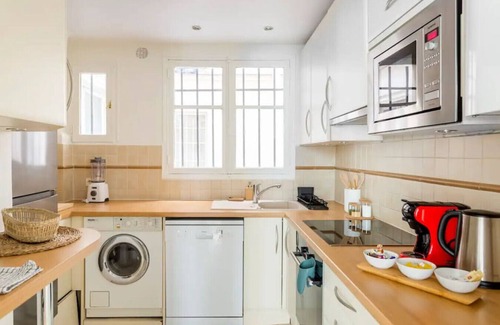 Saint-Gervais Apartamento | 8P/3BR Le Marais Spacious, Central & Historic Apt