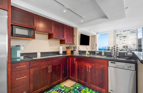 Diamond Head - Kapahulu - St. Louis Apartamento | 8th Floor Gold Coast 1 Bedroom with Great Views, Kitchen & Den