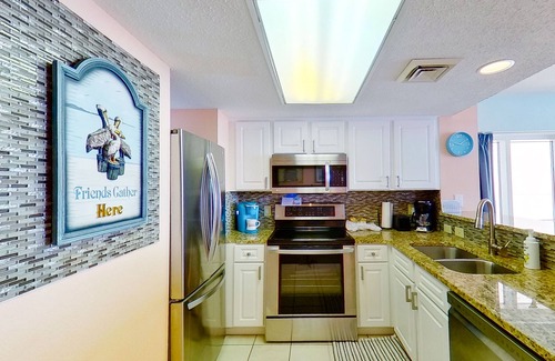 Crescent Beach Casa | 8th floor oceanfront condo, shared pool, central AC, shared hot tub