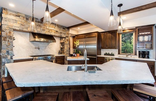 South Lake Tahoe Casa | 9 habitaciones / 9 baños Mansión celestial con piscina al lado de Heavenly Ski Lodge