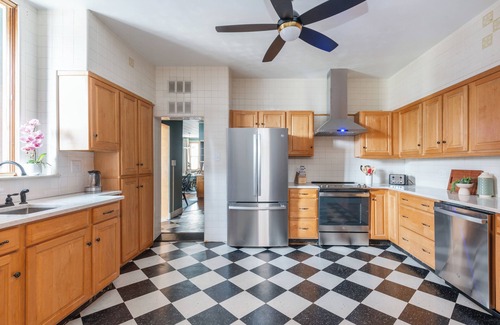 Lansford Casa | 9 Bedroom, Sleeps 22! Hot Tub & Game Room - Minutes to Jim Thorpe