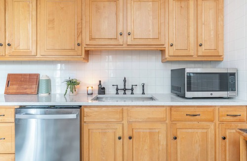 Lansford Casa | 9 Bedroom, Sleeps 22! Hot Tub & Game Room - Minutes to Jim Thorpe