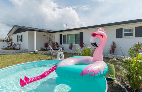 Carter Norwood Casa | 9 Beds Beach Gameroom Cowboy Pool Mini Golf
