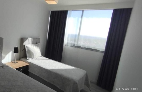 Trikomo Apartamento | 9 Grand Sapphire 2 Bed 2 Bath Pool Beach