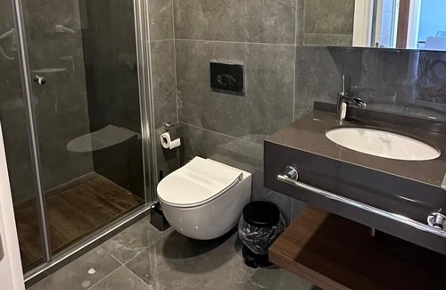 Trikomo Apartamento | 9 Grand Sapphire 2 Bed 2 Bath Pool Beach