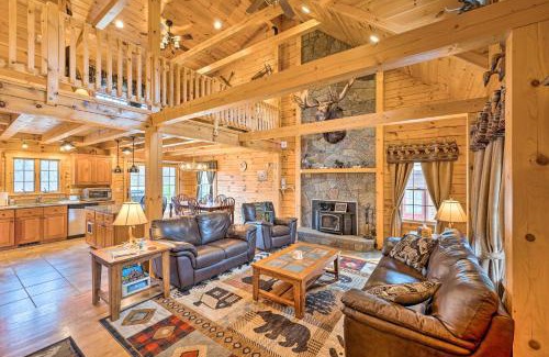 Carroll Casa | 9 Mi to Bretton Woods Carroll Log Cabin with Deck