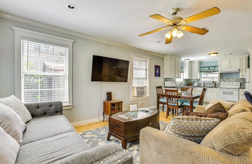 Shady Acres Cabaña | ¡NUEVO! Escondite privado de Houston: caminar a las alturas